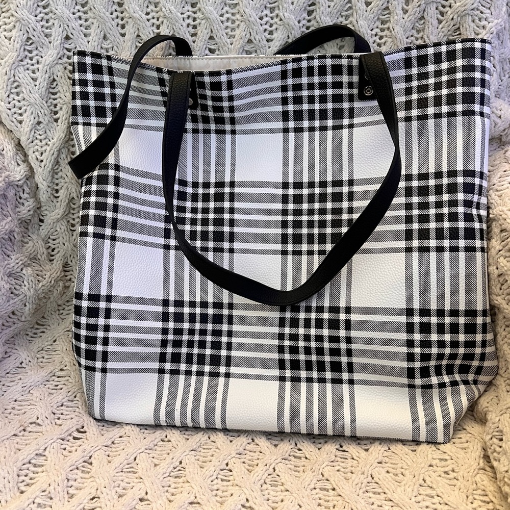 Thirty One Around Town Tote in Buffalo Plaid